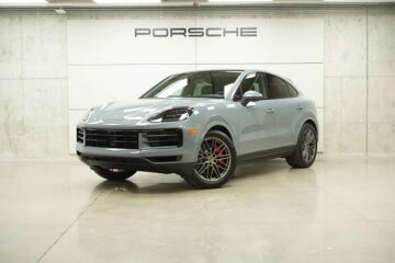 New 2026 Porsche Cayenne S