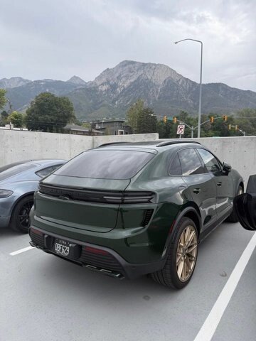 2026 Porsche Macan Turbo