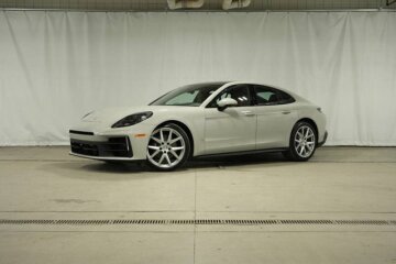 New 2026 Porsche Panamera