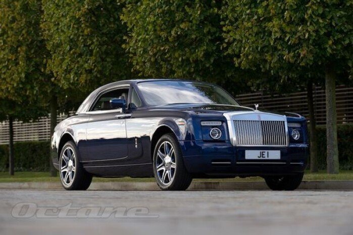 Johnny English's V16 Rolls-Royce