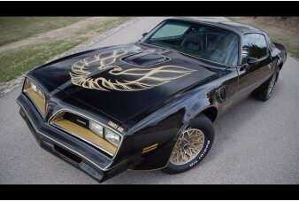 1977 Pontiac Firebird Trans Am: The Star of Smokey and the Bandit