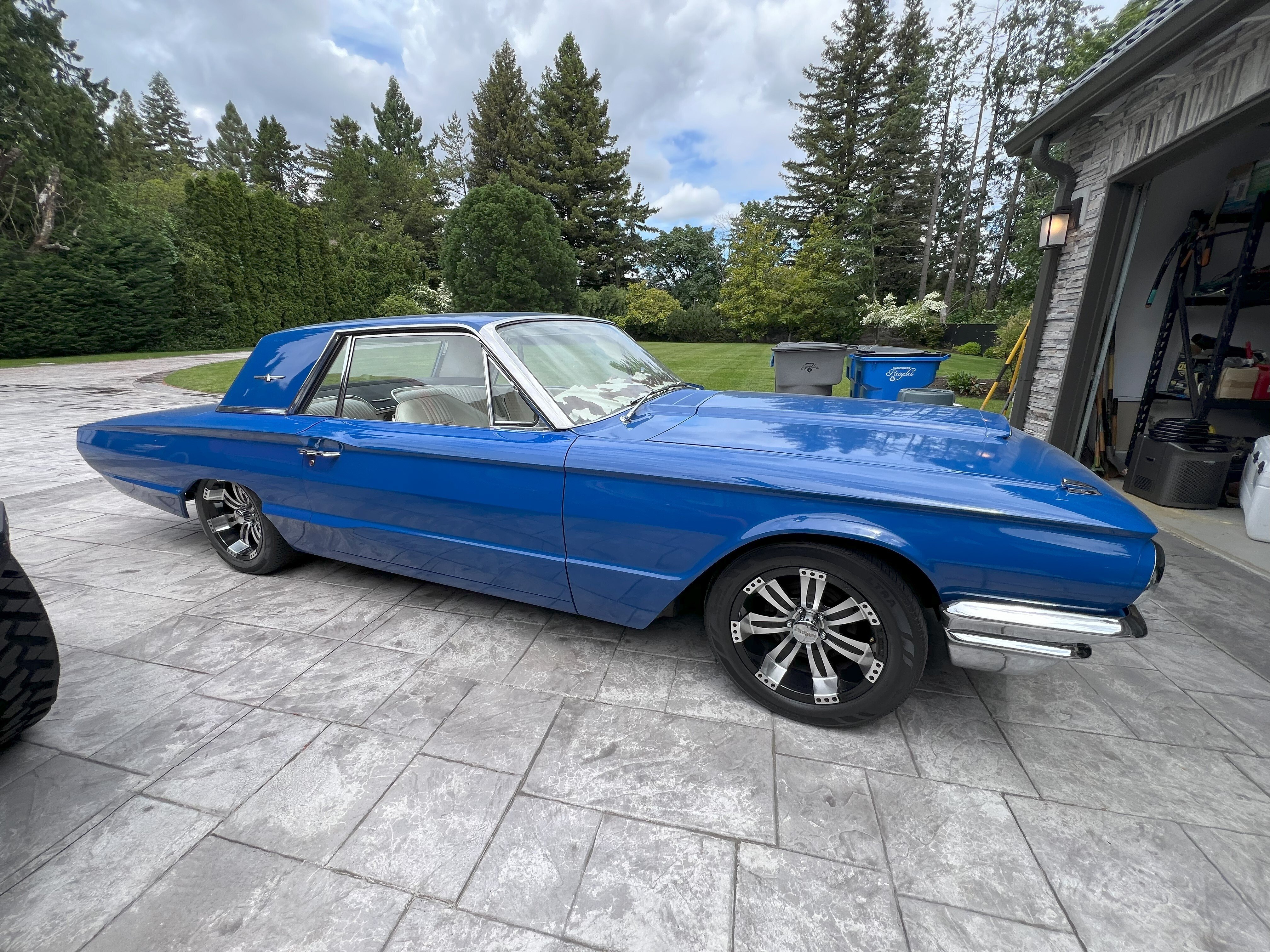 1964 Ford Thunderbird