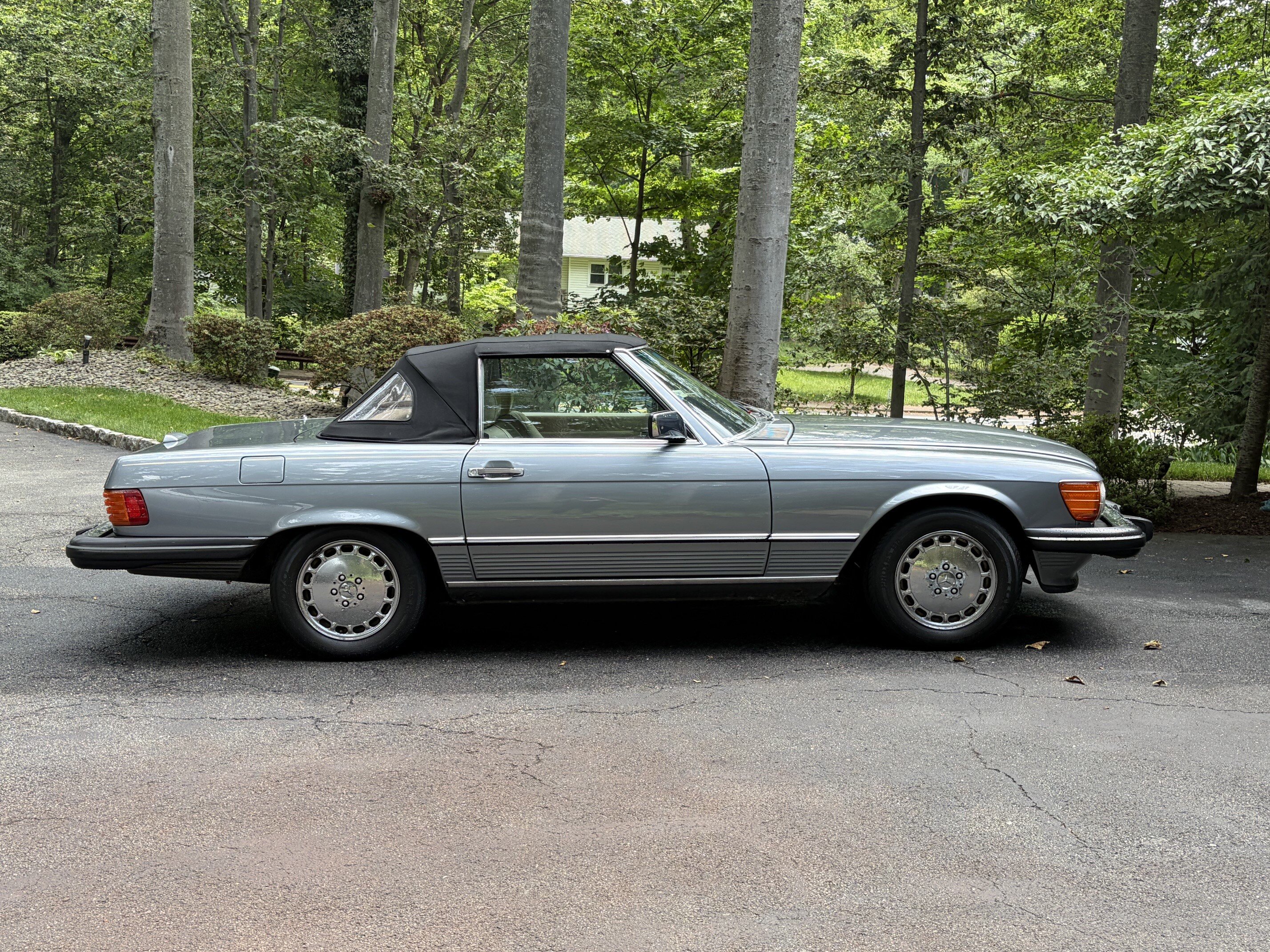 1989 Mercedes-Benz 560SL